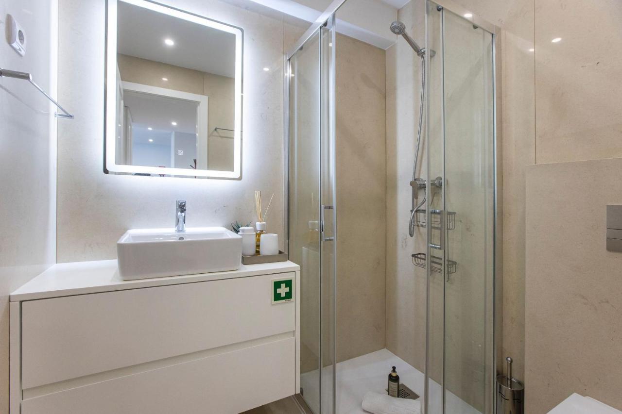 City Center 2Br Flat W/ Ac By Lovelystay Porto Zewnętrze zdjęcie